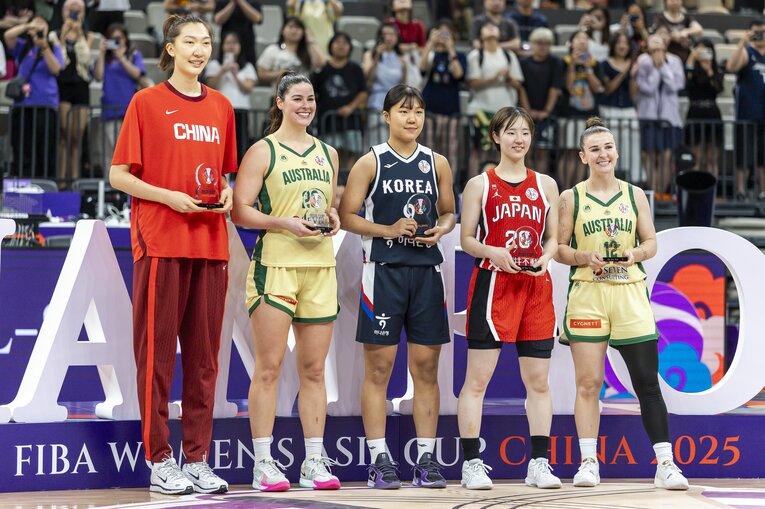 準優勝に終わったアジアカップで大会ベスト5に選出された田中こころ（右から2番目）©︎Yu Chun Christopher Wong/Eurasia Sport Images/Getty Images