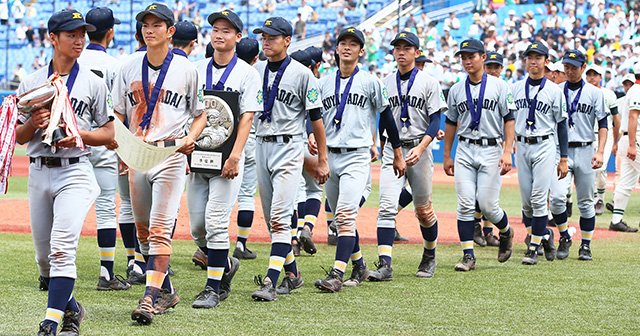 小山台高校野球班に受け継がれる志。大事な試合に現れる「赤とんぼ