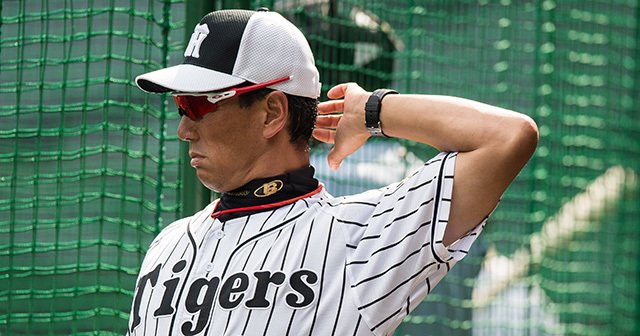 金本知憲監督 選手時代実使用スパイク Yahoo!オークション - 阪神6 金本知憲'05日本シリーズ実使用
