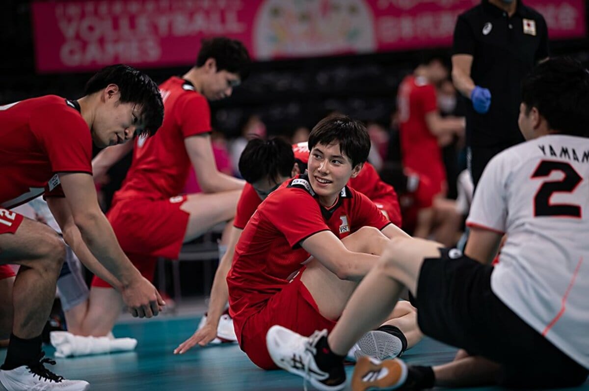 男子バレーボール♡髙橋藍選手♡サイン色紙 - バレーボール