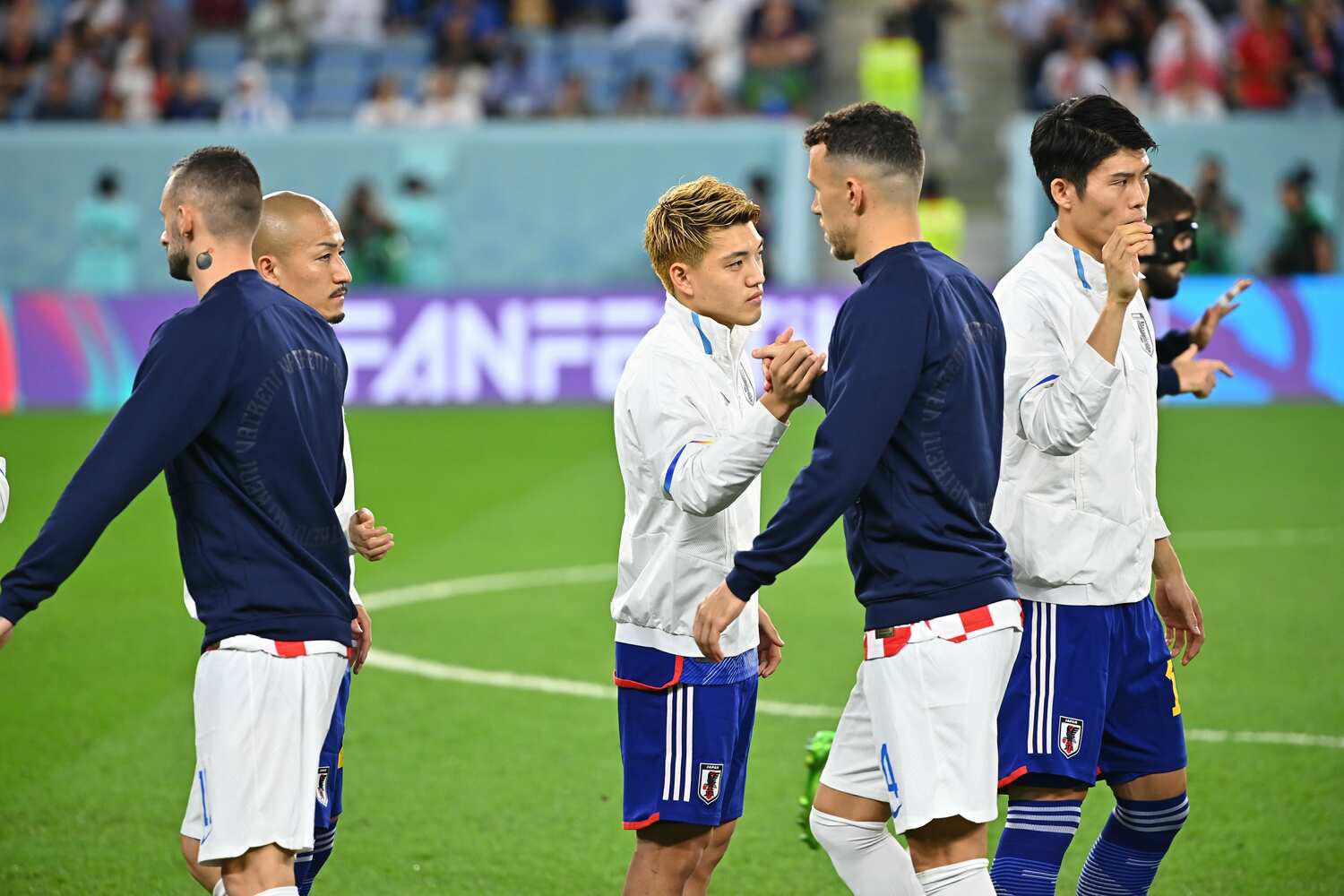 試合前の堂安、コスタリカ戦に次いで2度目の先発出場となった　©Takuya Kaneko/JMPA