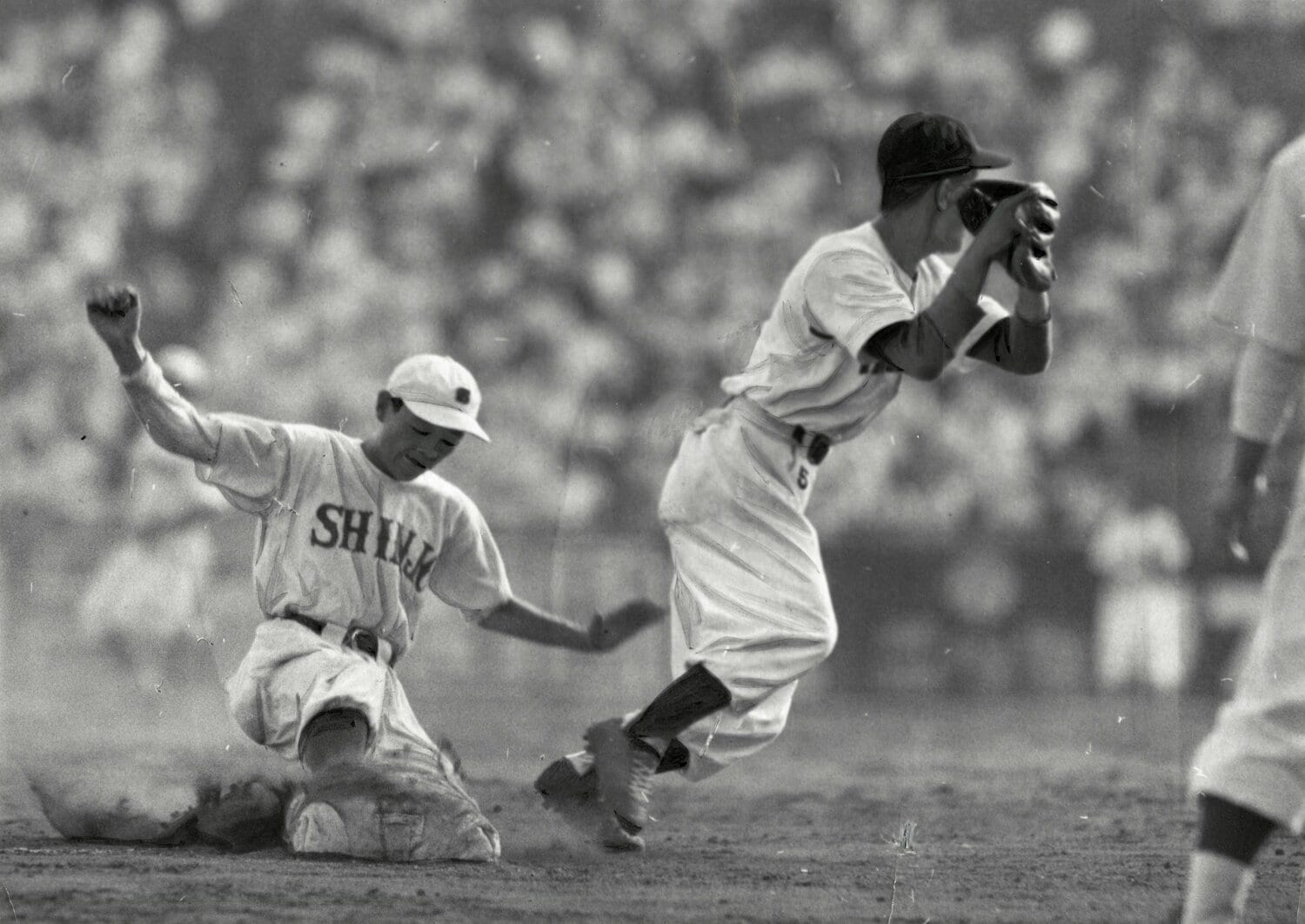 1955年夏の甲子園。伊那北高校（信越代表）vs新庄北高校（東北代表）、試合は延長11回まで続き伊那北が1－0で勝利　©Asahi Shimbun