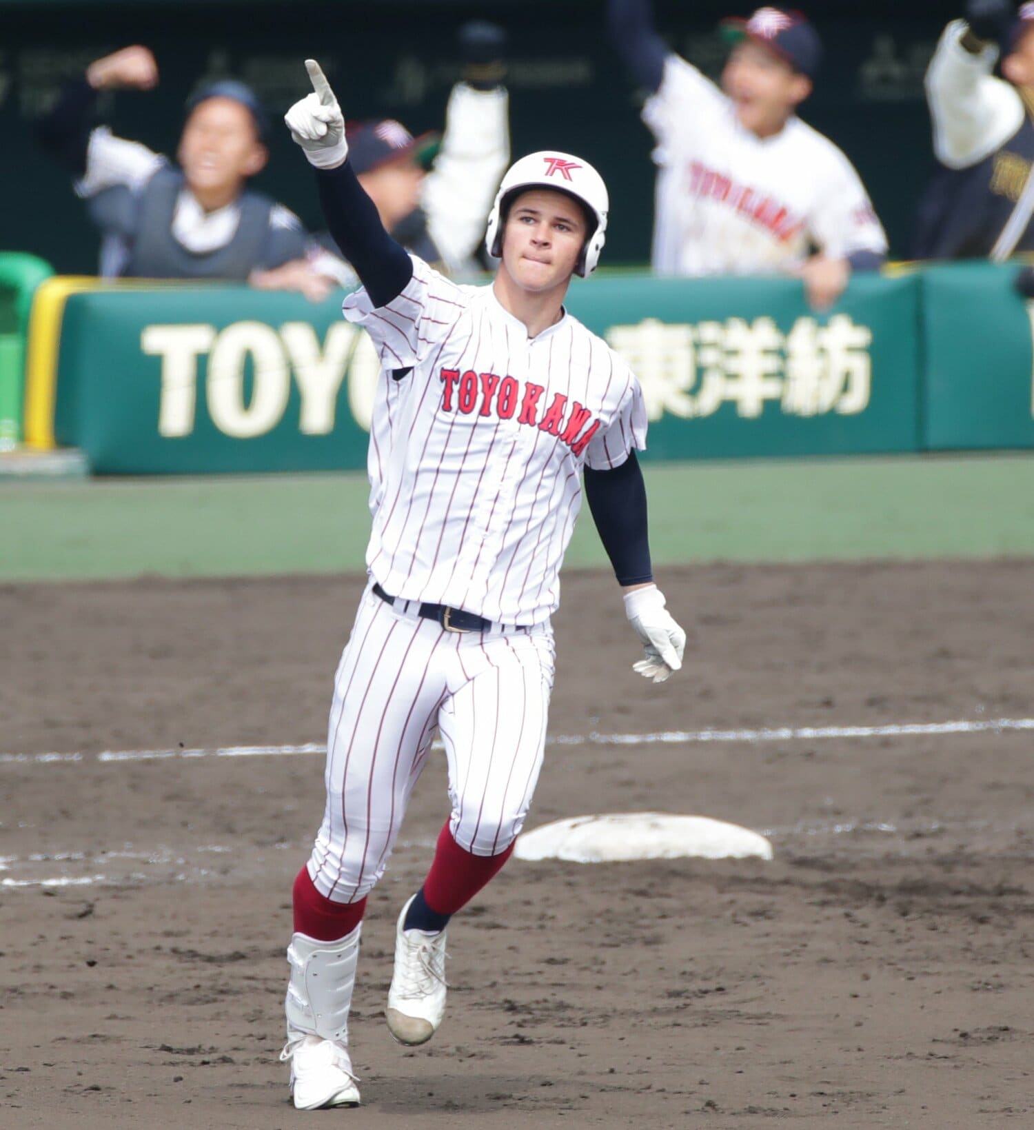 甲子園では「飛ばないバット」でホームランも放ったヤクルト2位指名のニキータ ©JIJI PRESS