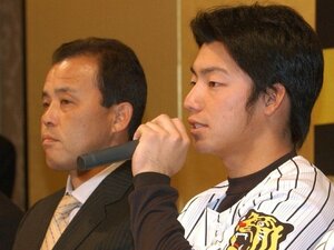 鳥谷敬の“巨人入団”なぜ消えた? 巨人優位がまさか…阪神入りを表明「黒田さん、僕が監督辞めたから取れたんですね」原辰徳が阪神編成部長にポツリ