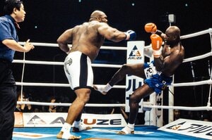 「ボブ・サップのパンチがうなりをあげて…」王者アーネスト・ホーストがパワーに屈した衝撃《カメラマンが見た名勝負・2002年10月》