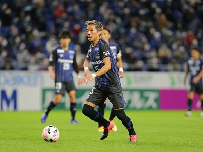 ガンバ復権の旗頭・井手口陽介 今野泰幸のように奪い、遠藤保仁のように作るハイブリッドさ<Number Web> photograph by J.LEAGUE