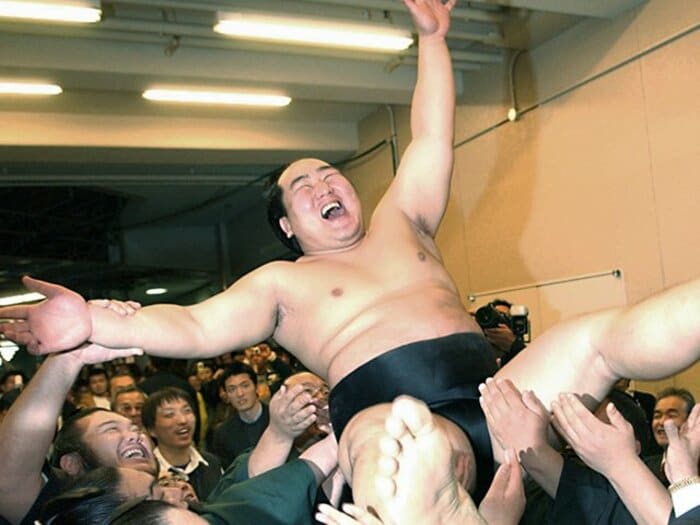 ヒール横綱の元付け人たちが語る、朝青龍は“気のいいあんちゃん”。＜Number Web＞ photograph by Kyodo News