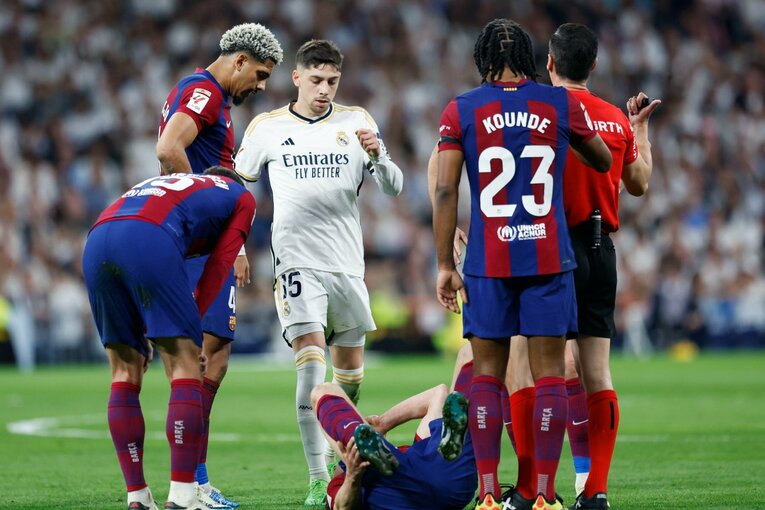 チャビ続投決定バルサ「238億円の16歳」ヤマルもスゴいが「チャンピオン！」異常すぎるマドリーの勝負強さ…クラシコをカメラマンは観た(20)