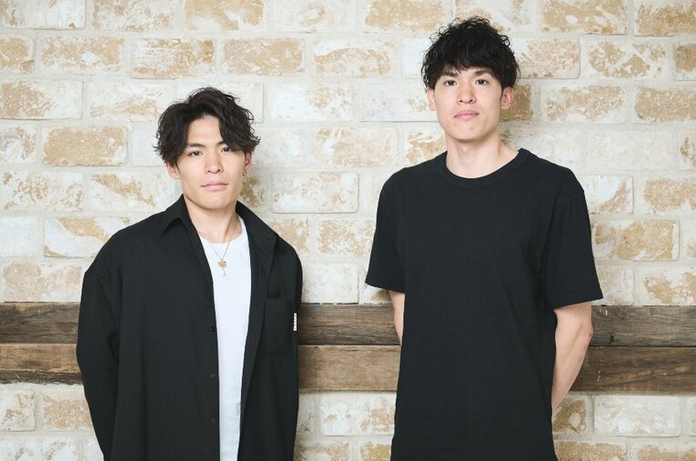 昨年、元日本代表の野口啓代と結婚を発表した兄・智亜（左）。弟・明智も2人の結婚を喜んだ ／ photograph by Yuki Suenaga