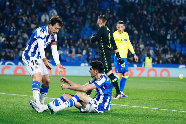 「久保建英と名手シルバの相性が抜群」な決定的瞬間…“90＋11分フル出場”を撮って感じるソシエダ監督の「クボへの高い信頼」(31)