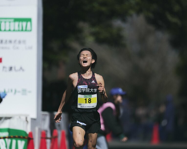 学生ハーフで優勝した國學院大2年生の青木　©Yuki Suenaga