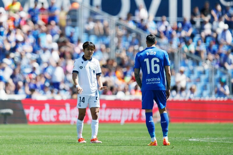 元同僚リコとピッチで対面　©Daisuke Nakashima