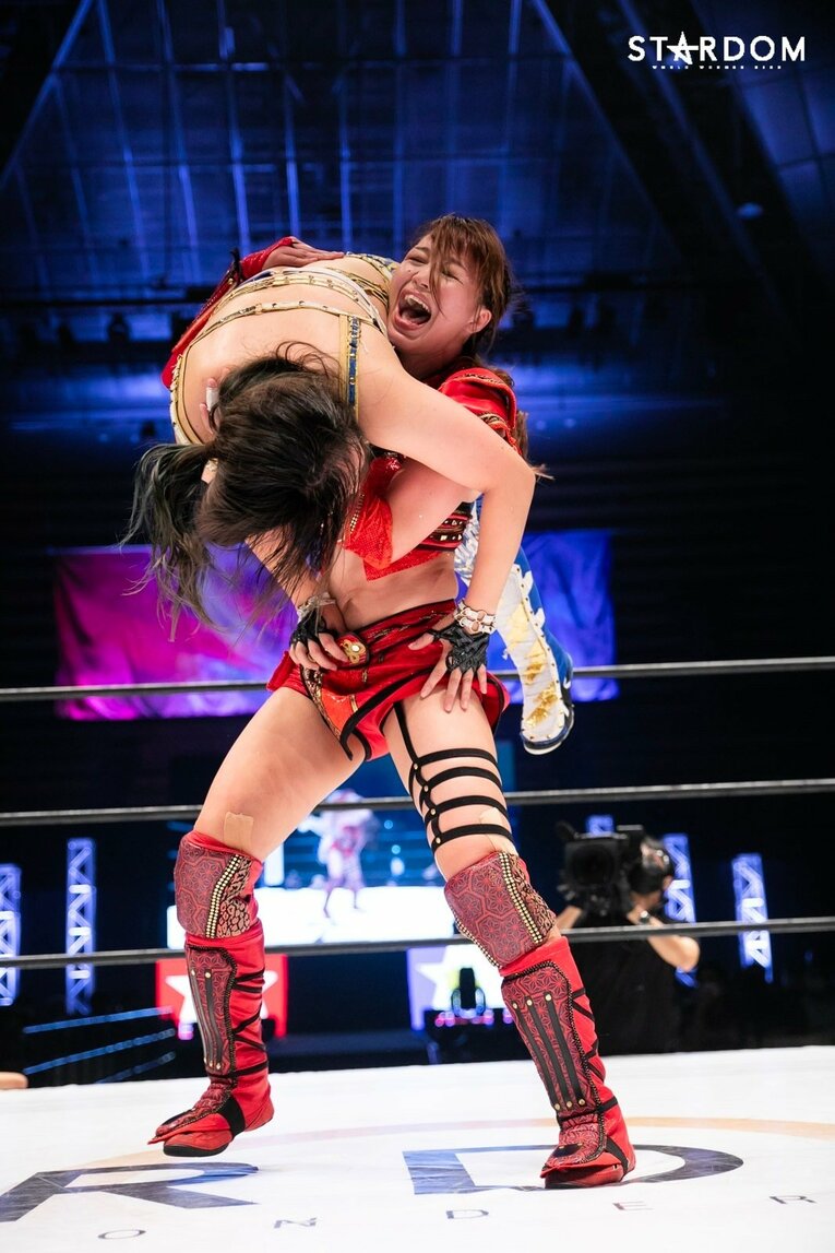 優勝決定戦では渡辺桃と対戦　©STARDOM