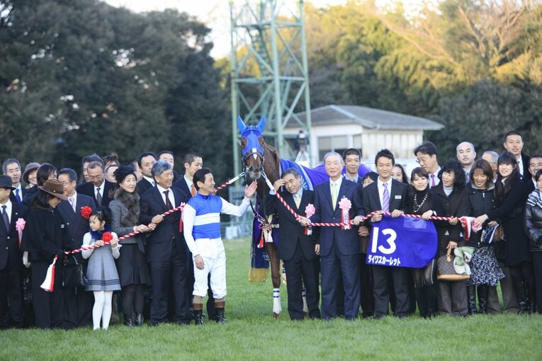 ダイワスカーレットが優勝した2008年有馬記念の口取り式　©Tomohiko Hayashi