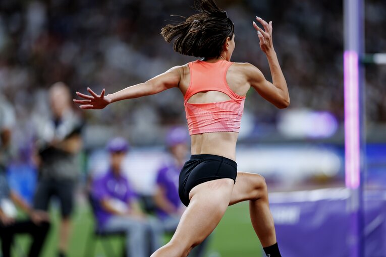 大舞台で調子を取り戻した高橋の跳躍　©Kiichi Matsumoto