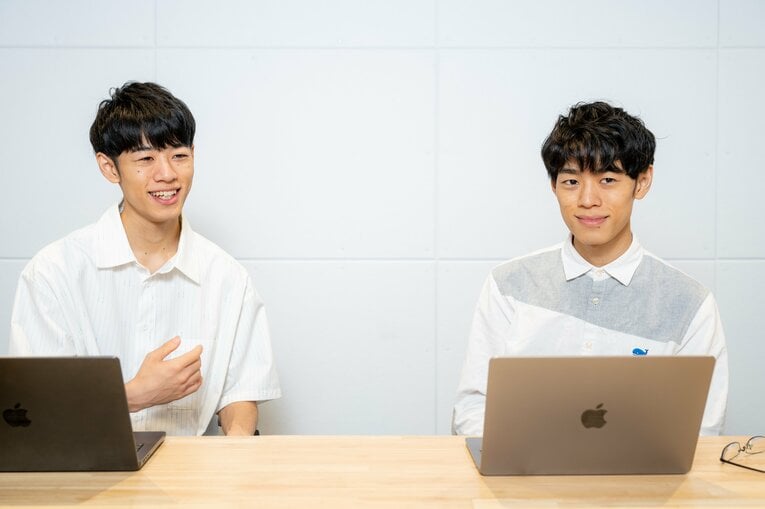 Numberカメラマンが撮り下ろした東問・東言兄弟の特別フォト集！【スワイプするとそのほかの写真もご覧になれます】　©Nanae Suzuki