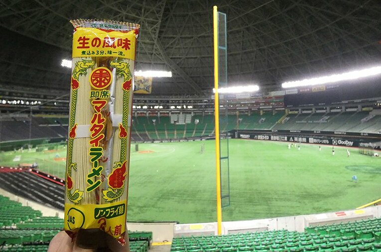 2022年、ホークス本拠地のファウルポールに命名権が導入された。取得したのは福岡市に本社を置く「株式会社マルタイ」。同プロジェクトの実現の裏に元プロ野球選手の奮闘があった　©Kotaro Tajiri