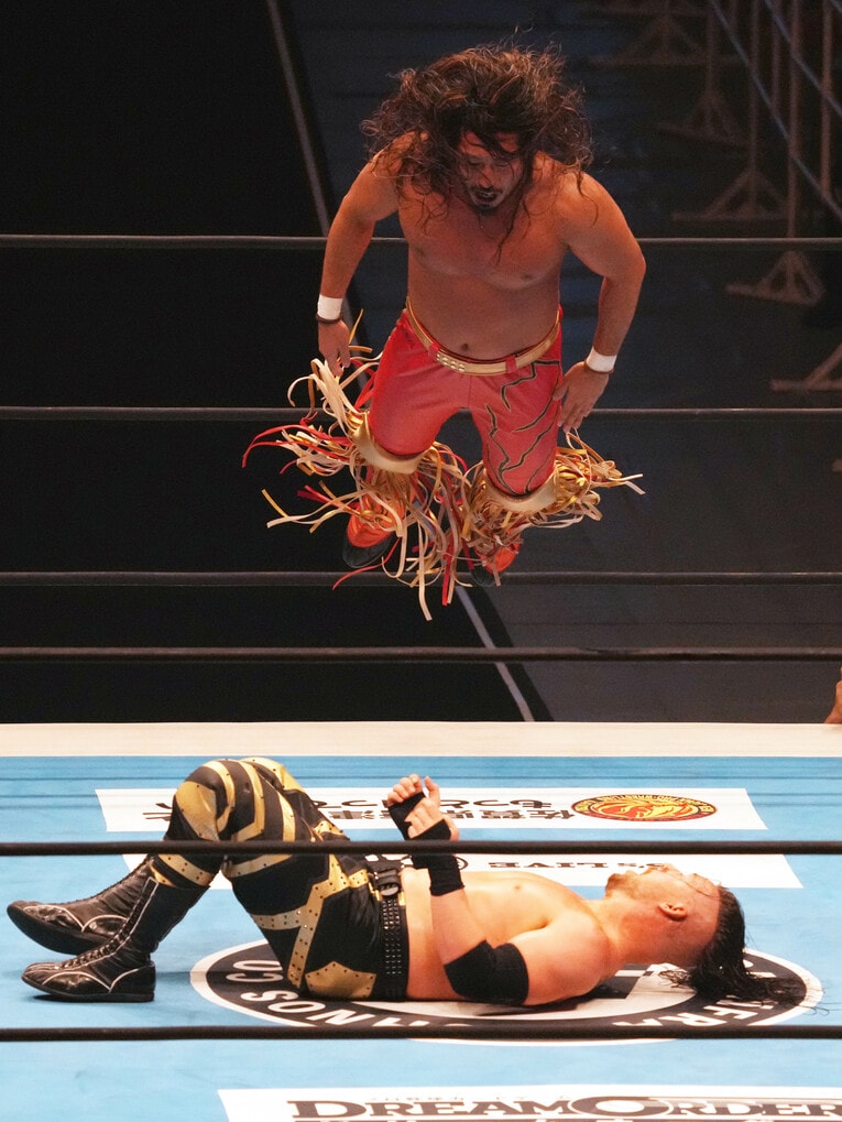 辻陽太vs.デビッド・フィンレー。7月21日、エディオンアリーナ大阪　©Essei Hara