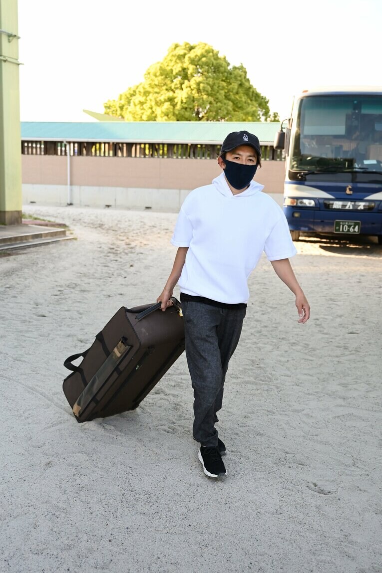 2021年に雑誌『Number』の一週間密着企画で撮影。名古屋競馬場から帰宅　©Keiji Ishikawa