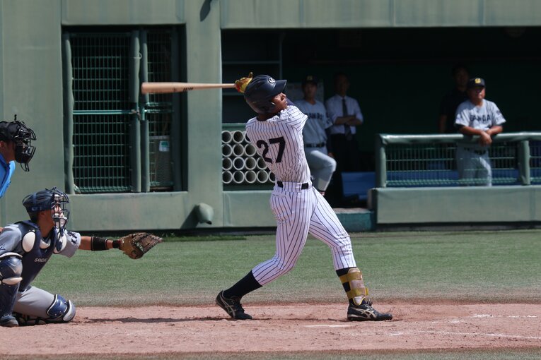 恵まれた体躯からのフルスイングは豪快そのもの　©︎Fumi Sawai