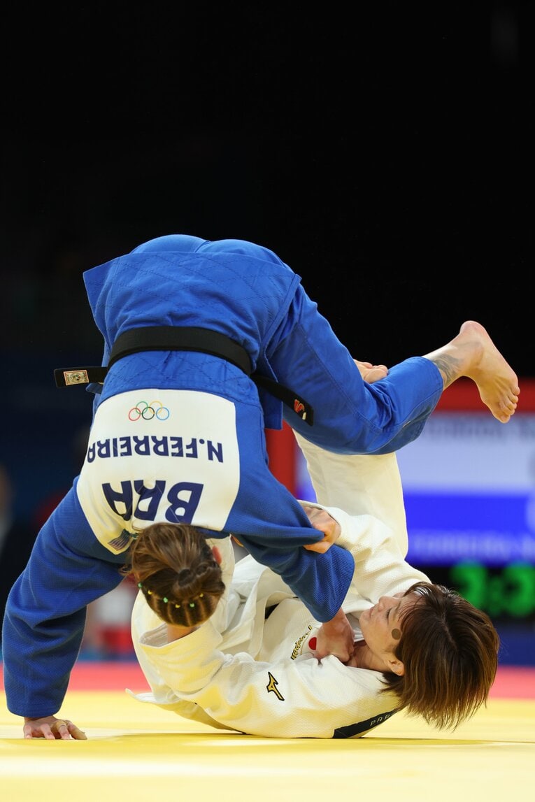 パリ五輪1回戦、ブラジルのフェレイラを破る角田夏実　©Tetsuya Higashikawa/JMPA
