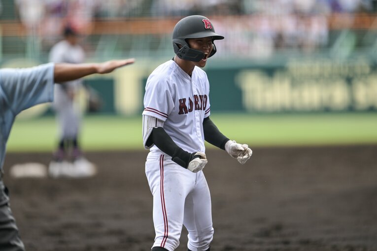 全力プレーの広陵　©︎Nanae Suzuki