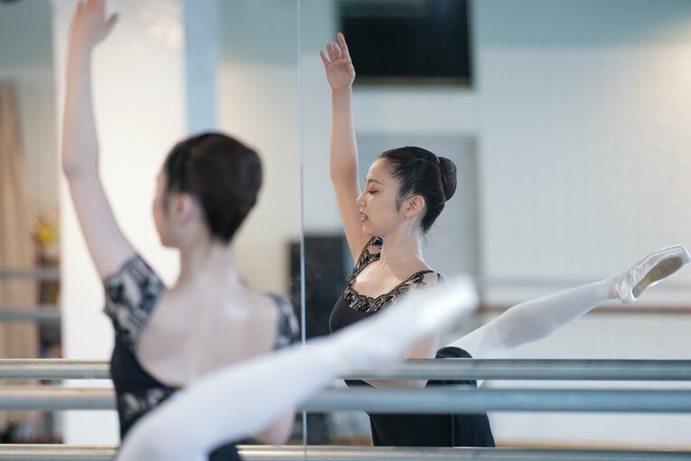 ロシアの名門・ボリショイバレエ学校から帰国した梶川陽菜さん（18歳）©︎Akito Iwamoto