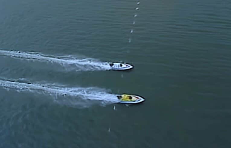 1995年の第10回グランプリ優勝戦。植木通彦がわずか半艇身差で世紀のマッチレースを制した（提供：BOAT RACE振興会）