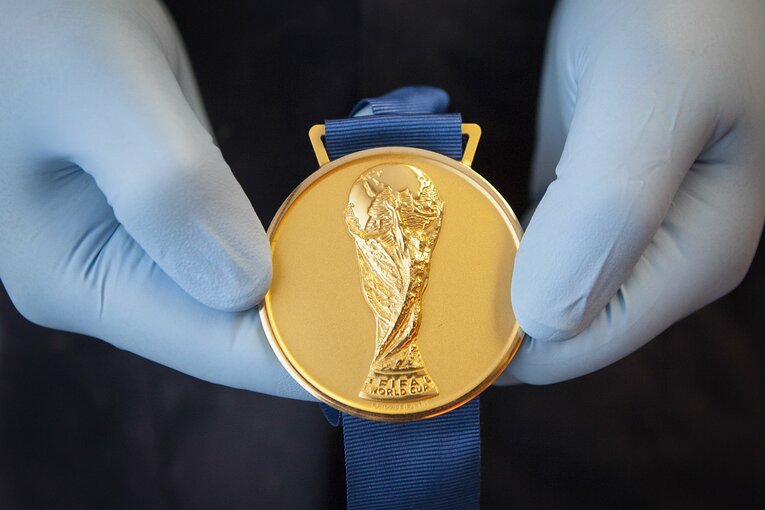 W杯製造工程の様子　©Paolo Vezzoli