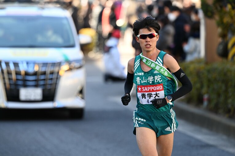 青学大、9区を走った中村唯翔（3年）。1:07:15で区間1位　©︎JMPA