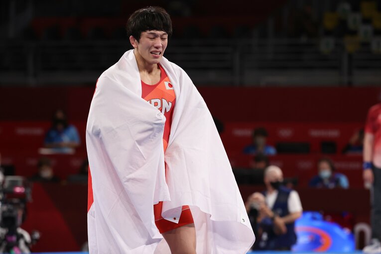 金メダルを決めると号泣。簡単な道のりではなかった