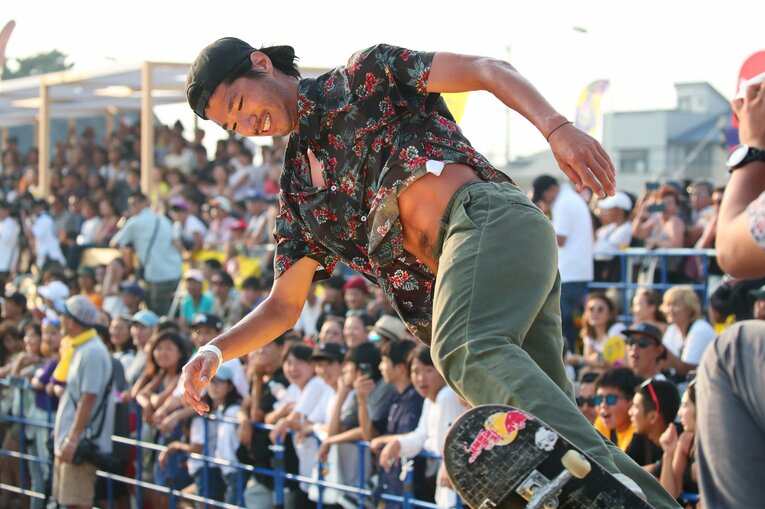 解説を務めた瀬尻稜さん（写真は2018年）。「ゴン攻め／ビッタビタ」は流行語大賞トップ10入り　©AFLO