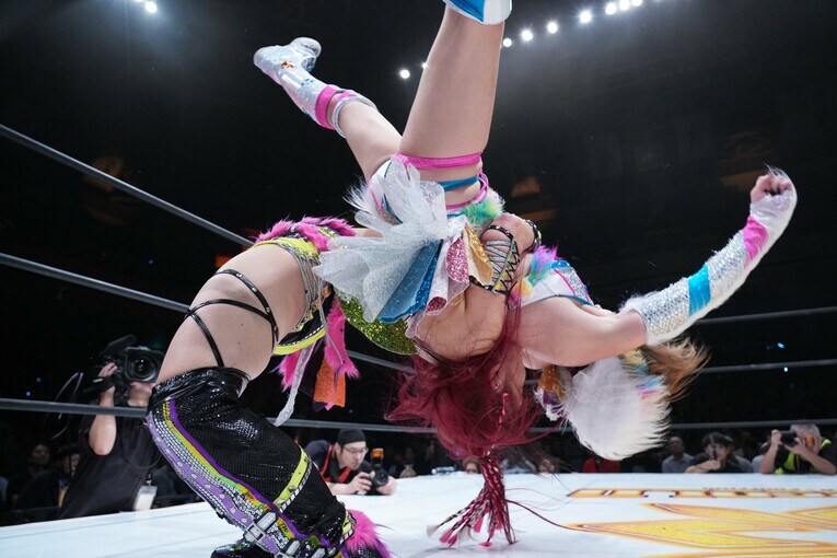 イヨ・スカイのブリッジはすごい　©Essei Hara