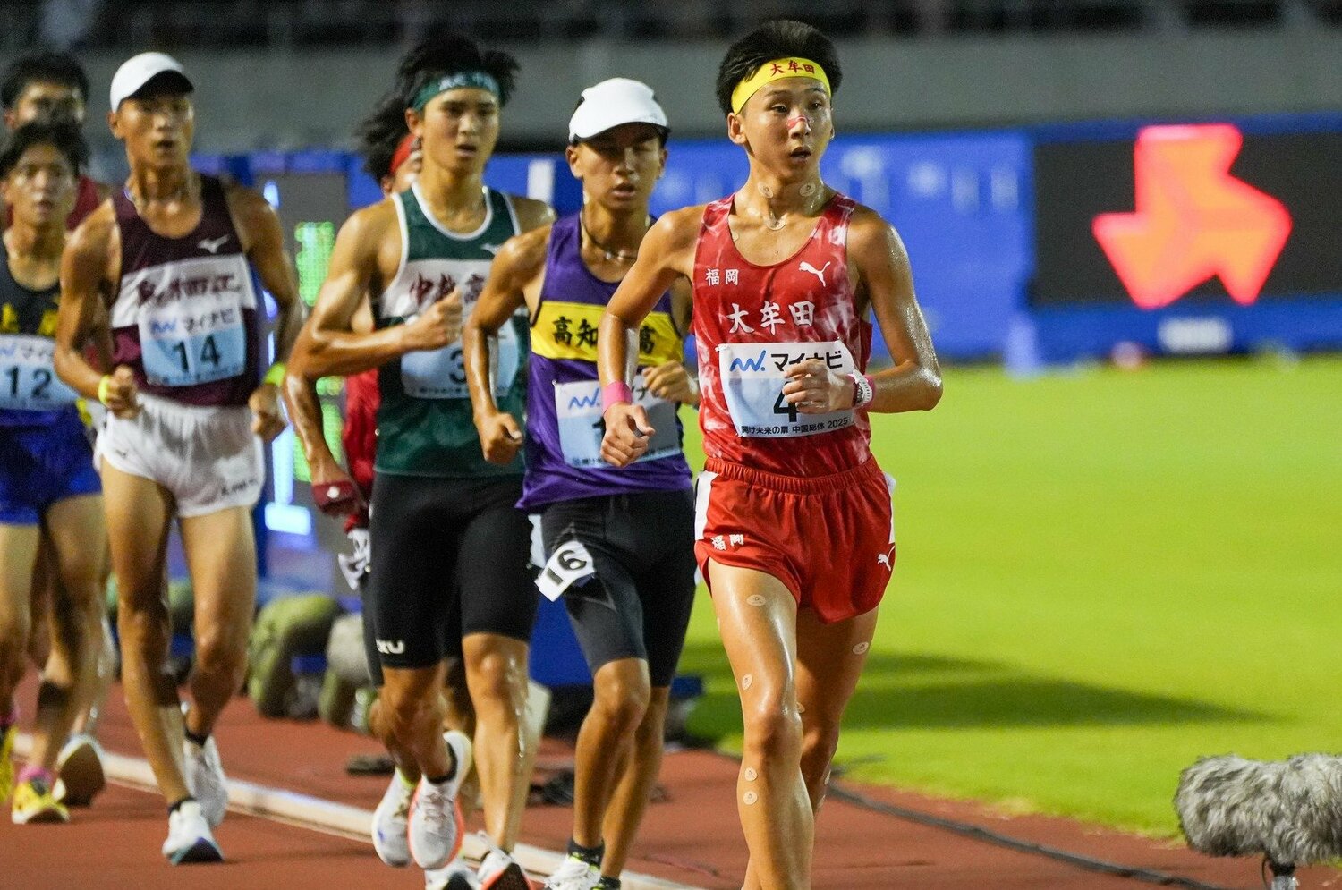 「成長した姿を先生に見せたくて…」高校駅伝で話題の“集団転校”問題…“唯一残った3年生”はなぜ残留を選んだ？ 全国の舞台で記者が見た「仲間との絆」＜Number Web＞ photograph by Satoshi Wada