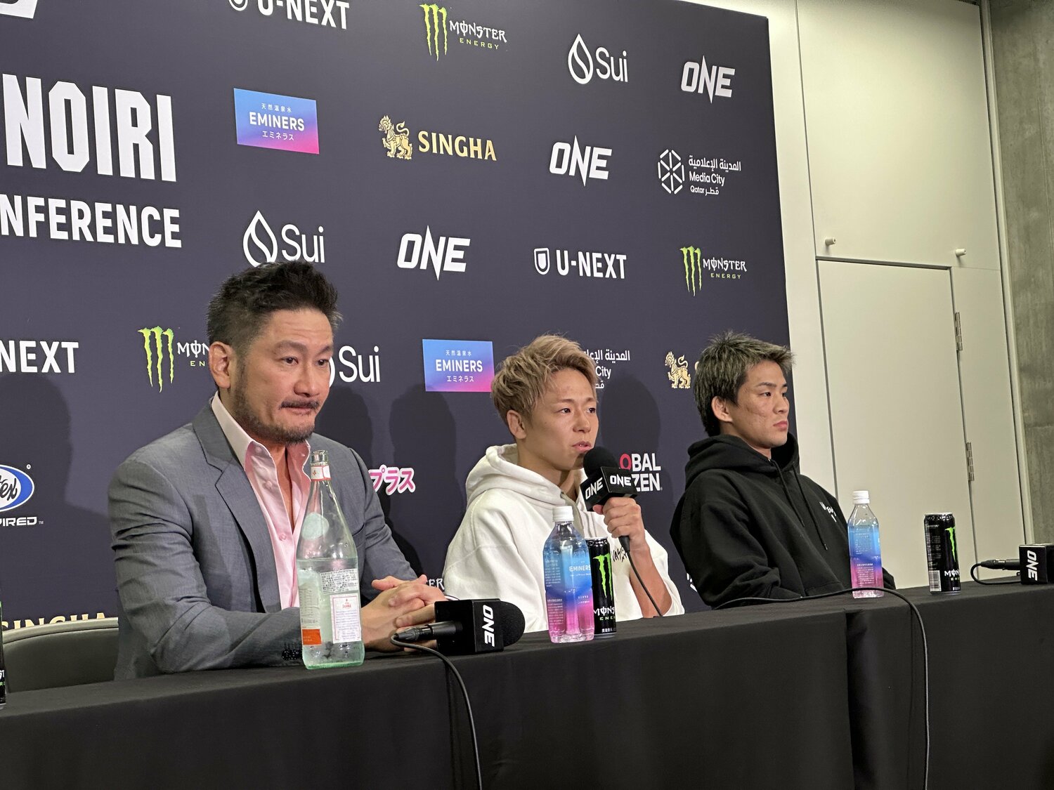 大会後の会見で引退の理由を語った武尊　©Norihiro Hashimoto