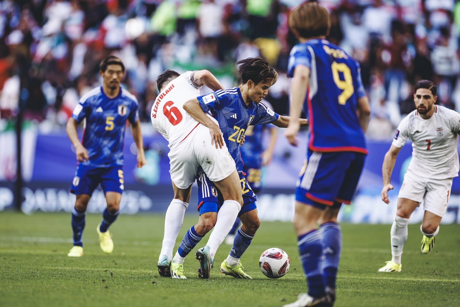 久保建英は球際でもタフに戦い続けた　©Kiichi Matsumoto