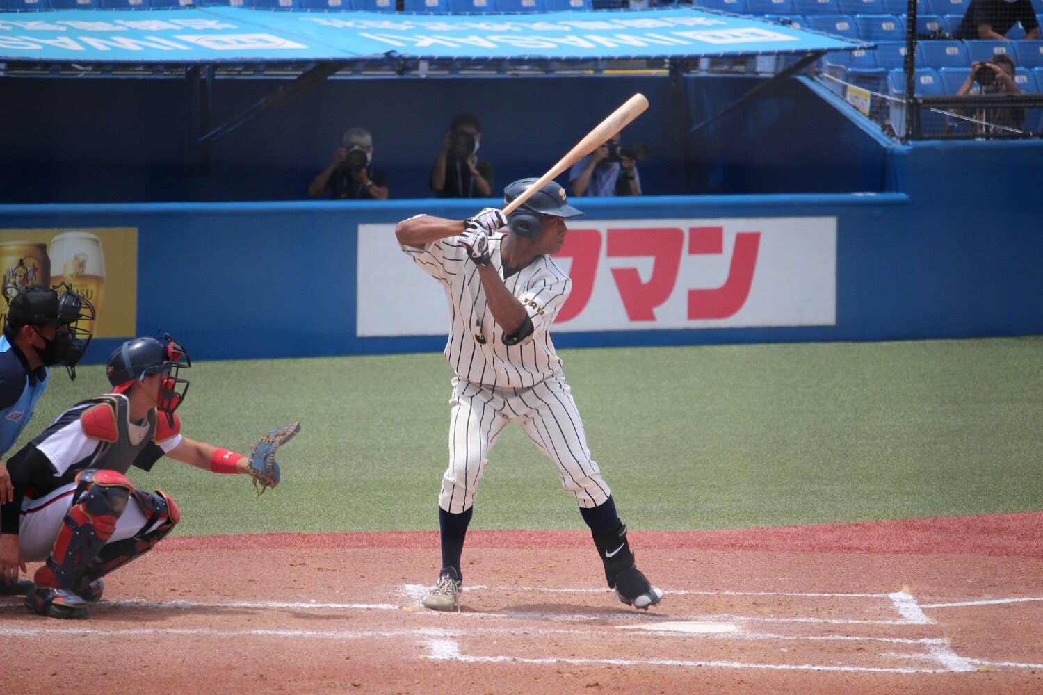 全日本大学野球選手権で左腕・隅田知一郎（ちひろ）からホームランを放ったブライト健太　©︎Yu Takagi
