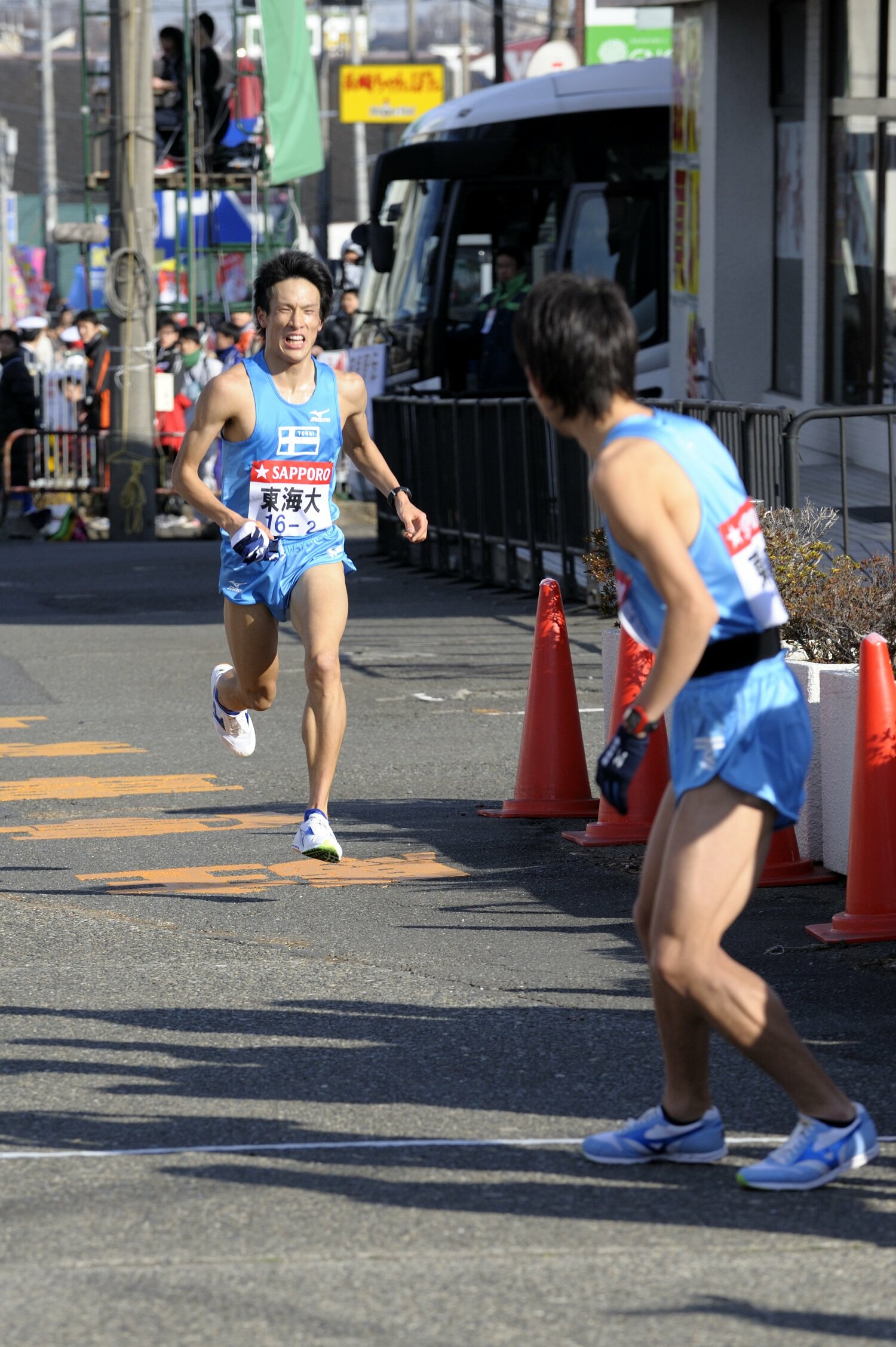 2011年の箱根駅伝2区。村澤は“17人抜き”、20位→3位へ引き上げた。17人抜きは歴代2位の記録　©BUNGEISHUNJU　