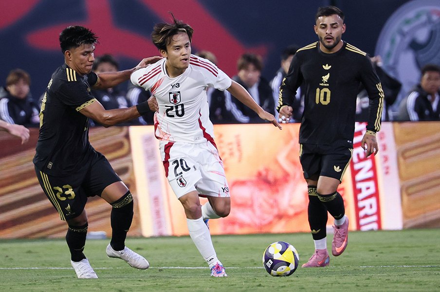 「戦術軽視じゃないけどブラジルと大違い」“日本代表戦のNHK解説者”にブラジル人記者が衝撃「クボがメキシコ戦MVP」「米国戦予想スタメンは…」＜Number Web＞ photograph by JIJI PRESS