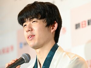 藤井聡太七冠・新名人「羽生先生の七冠は全冠制覇で特別」に元A級・田丸昇73歳「さらなる金字塔を」、加藤一二三83歳の言葉は…