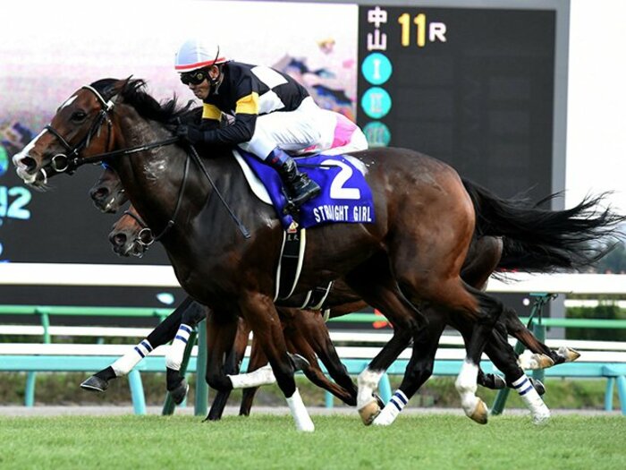 スプリンターズSは“女の武器”炸裂！調教師が「ミラクル」と呼ぶ勝利。＜Number Web＞ photograph by NIKKAN SPORTS