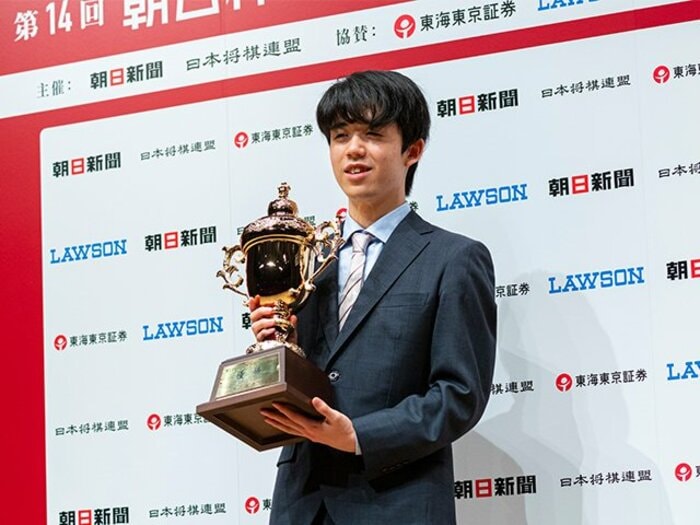 “藤井聡太の大逆転”で思い出す 将棋史に残る伝説の逆転劇<7選>「羽生善治対渡辺明、100年に1度の大勝負も」<Number Web> photograph by Takuya Sugiyama