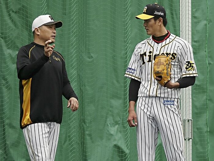 「藤浪再生」を託された山本昌。37年ぶりにつながった阪神との糸。＜Number Web＞ photograph by Kyodo News