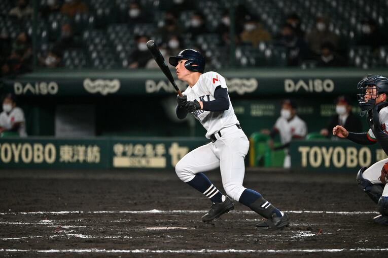 5回表、3点目となるタイムリーツーベースを打った3番の米津　©Hideki Suigyama