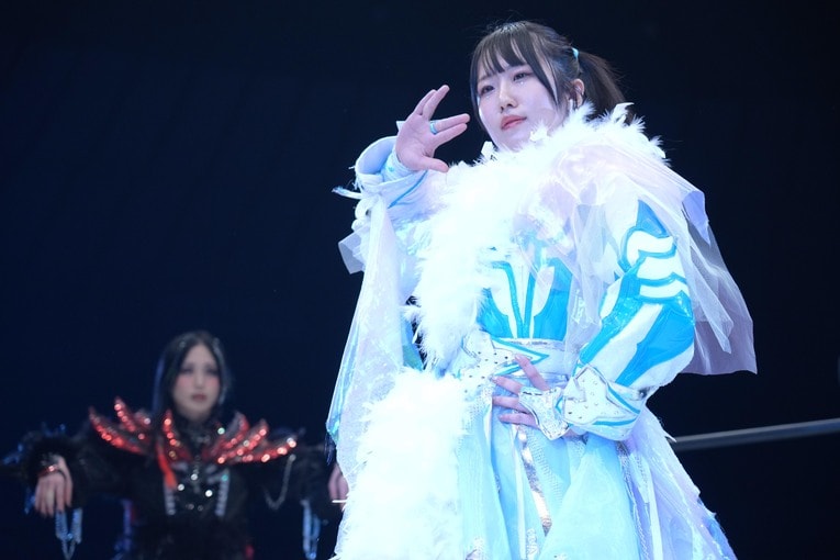 コールを受ける玖麗さやか　©Essei Hara