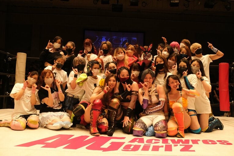 「闘うグラドル」もデビュー、アクトレスガールズの“華がスゴい”新人たちの裏で…エース・青野未来が泣いた理由「まったく追いつけていない」(69)