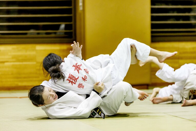 昨年から子供たちを指導する染宮さん（四街道警察・警和会）　©︎Kiichi Matsumoto