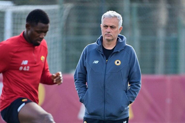 かつて体育教師だったモウリーニョも、サッカー以外の重要性を説く©Getty Images