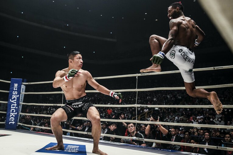 2018年大晦日の『RIZIN.14』で、堀口恭司はベラトールのバンタム級王者であるダリオン・コールドウェルと対戦　©RIZIN FF Susumu Nagao