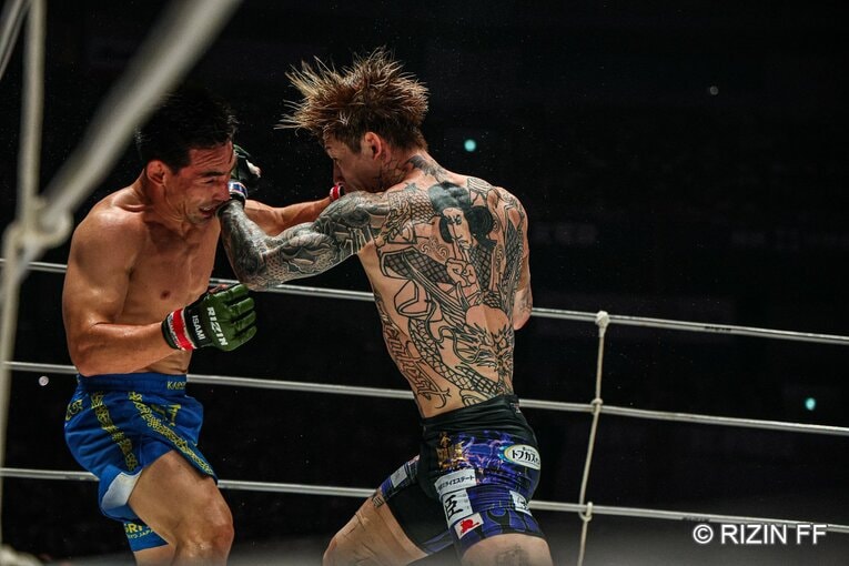 『超RIZIN.5』平本蓮vs.カルシャガ・ダウトベック　©RIZIN FF